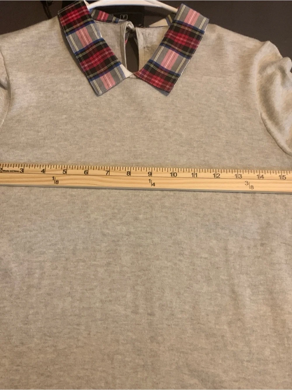Women’s M J. Crew Light Gray Crewneck Sweater with Pink and Navy Plaid Trim